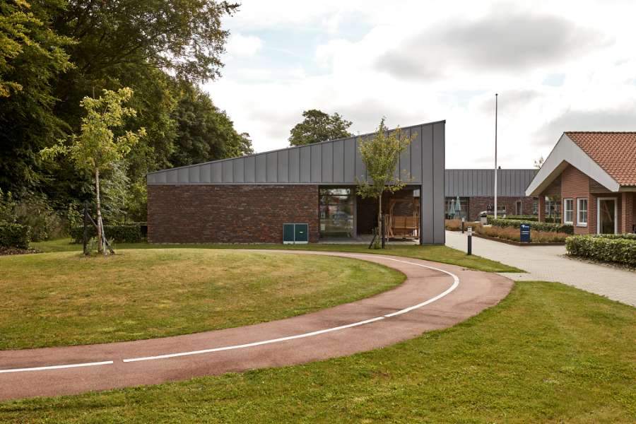 Eine schöne Materialkombination, Engparken 1, 9500 Rørbæk